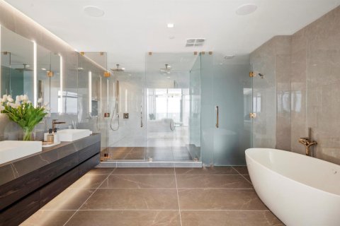 Condominio en venta en Pompano Beach, Florida, 4 dormitorios, 429.95 m2 № 2146614 - foto 17