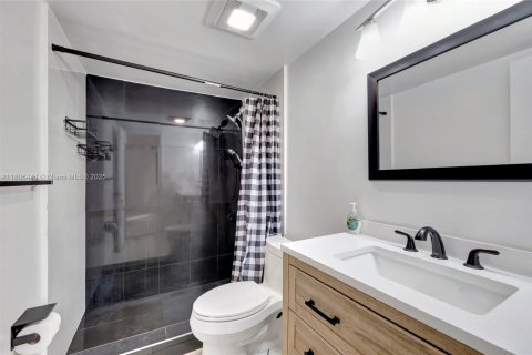 Condo in Pompano Beach, Florida, 2 bedrooms № 1963066 - photo 15