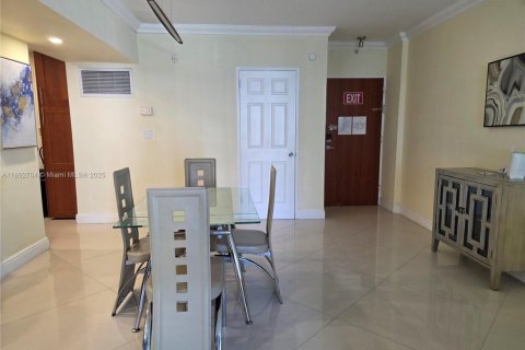 Купить кондоминиум в Холливуд, Флорида 1 спальня, 73.3м2, № 1949766 - фото 5