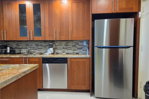 Купить кондоминиум в Холливуд, Флорида 1 спальня, 73.3м2, № 1949766 - фото 3