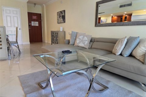 Купить кондоминиум в Холливуд, Флорида 1 спальня, 73.3м2, № 1949766 - фото 8