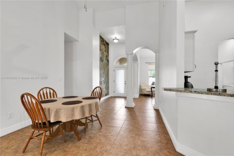 Снять в аренду виллу или дом в Киссимми, Флорида 4 спальни, № 1935483 - фото 4