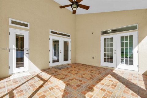 Снять в аренду виллу или дом в Киссимми, Флорида 4 спальни, № 1935483 - фото 27