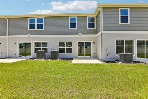 Townhouse in Lake Wales, Florida 3 bedrooms, 144.65 sq.m. № 2379413 - photo 14