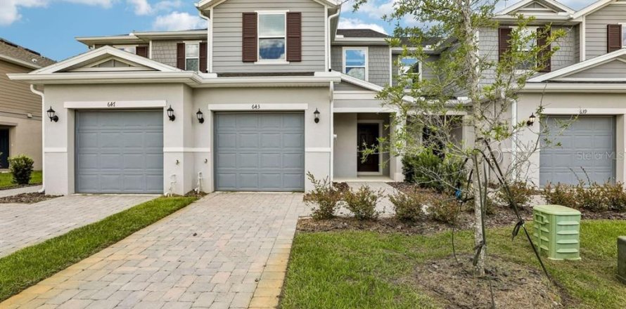 Townhouse in Lake Wales, Florida 3 bedrooms, 144.65 sq.m. № 2379413