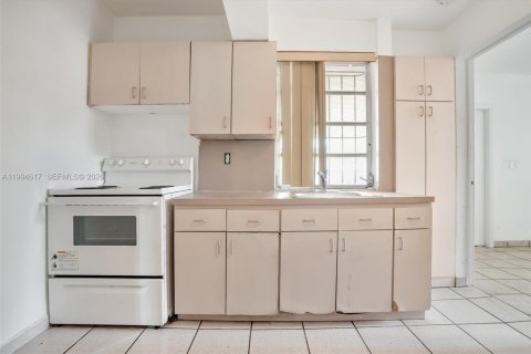 Casa en venta en Miami, Florida, 4 dormitorios, 125.42 m2 № 2058803 - foto 11