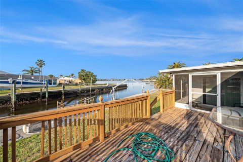 Casa en venta en Port Richey, Florida, 2 dormitorios, 120.4 m2 № 1615215 - foto 24