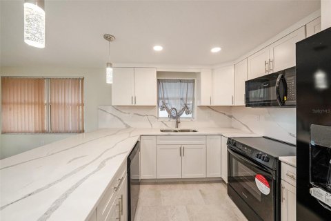 Casa en venta en Port Richey, Florida, 2 dormitorios, 120.4 m2 № 1615215 - foto 14