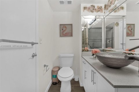 Condo in Lake Worth, Florida, 2 bedrooms  № 2402398 - photo 21