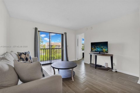 Condo in Lake Worth, Florida, 2 bedrooms  № 2402398 - photo 10