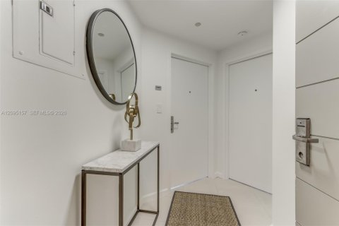 Copropriété à vendre à Miami, Floride: 1 chambre, 70.7 m2 № 2384744 - photo 6