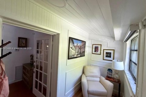 Снять в аренду виллу или дом в Майами, Флорида 4 спальни, 223.43м2, № 1920492 - фото 2