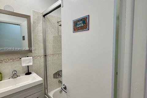 Снять в аренду виллу или дом в Майами, Флорида 4 спальни, 223.43м2, № 1920492 - фото 5