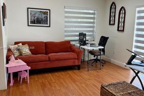 Снять в аренду виллу или дом в Майами, Флорида 4 спальни, 223.43м2, № 1920492 - фото 10