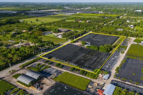 Propiedad comercial en venta en Homestead, Florida № 2154347 - foto 2
