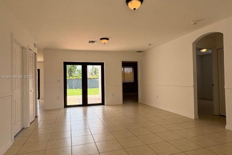 House in Homestead, Florida 3 bedrooms, 117.06 sq.m. № 1826061 - photo 17