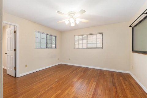 Touwnhouse à vendre à Gainesville, Floride: 2 chambres, 102.75 m2 № 1853823 - photo 24