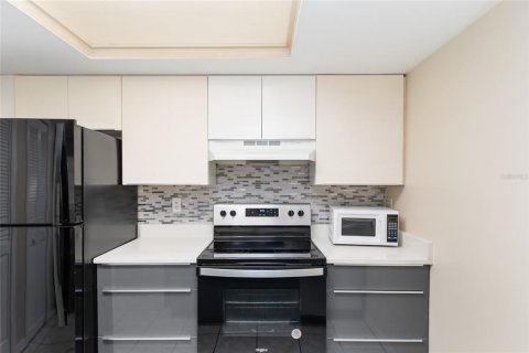 Touwnhouse à vendre à Gainesville, Floride: 2 chambres, 102.75 m2 № 1853823 - photo 7