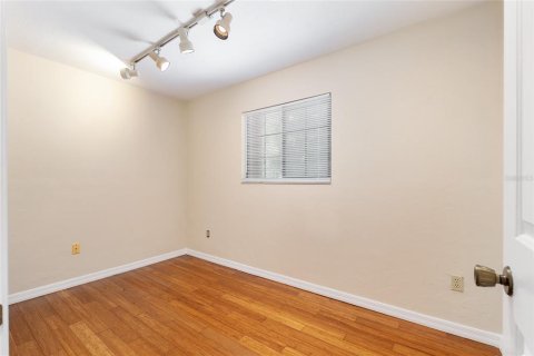 Touwnhouse à vendre à Gainesville, Floride: 2 chambres, 102.75 m2 № 1853823 - photo 25