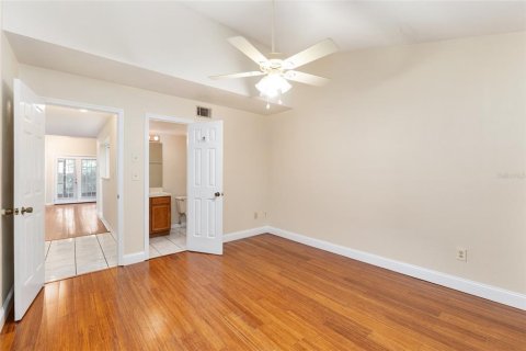 Touwnhouse à vendre à Gainesville, Floride: 2 chambres, 102.75 m2 № 1853823 - photo 12