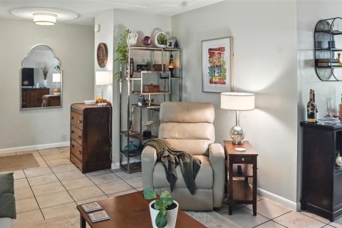 Casa en venta en Orlando, Florida, 3 dormitorios, 124.02 m2 № 1907773 - foto 4