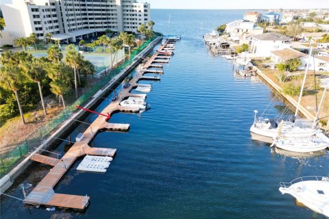 Condo in Hudson, Florida, 1 bedroom  № 1534470 - photo 10