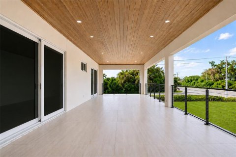 House in Lake Mary, Florida 5 bedrooms, 475.38 sq.m. № 2233773 - photo 20
