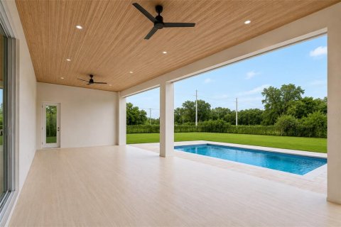 House in Lake Mary, Florida 5 bedrooms, 475.38 sq.m. № 2233773 - photo 25