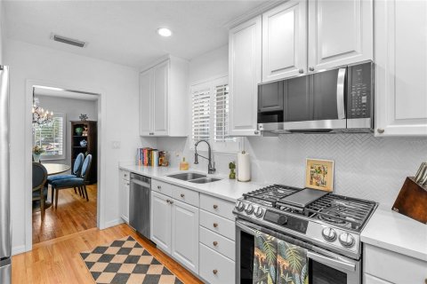 Villa ou maison à vendre à Orlando, Floride: 3 chambres, 218.23 m2 № 2299499 - photo 16