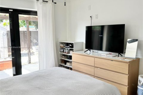 Villa ou maison à vendre à Miami, Floride: 3 chambres, 105.91 m2 № 1923243 - photo 11