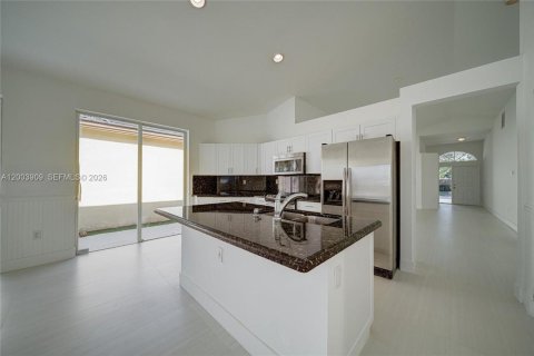 Villa ou maison à vendre à Doral, Floride: 3 chambres, 153.66 m2 № 2069372 - photo 10