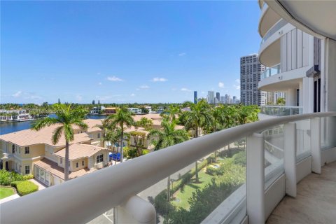Copropriété à vendre à Aventura, Floride: 3 chambres, 275.92 m2 № 2050526 - photo 19
