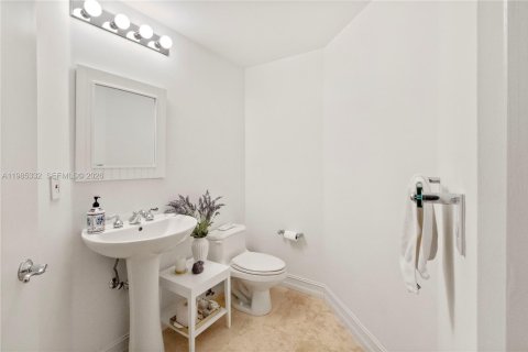 Copropriété à vendre à Aventura, Floride: 3 chambres, 275.92 m2 № 2050526 - photo 22