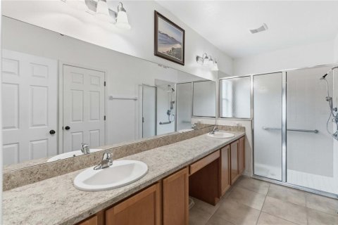 House in Kissimmee, Florida 4 bedrooms, 202.9 sq.m. № 2207136 - photo 22