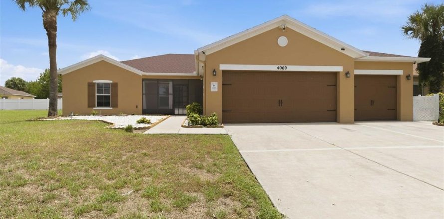 House in Kissimmee, Florida 4 bedrooms, 202.9 sq.m. № 2207136
