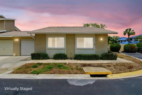 Condominio en venta en Saint Petersburg, Florida, 2 dormitorios, 91.04 m2 № 1717467 - foto 1