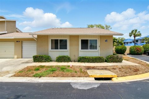 Condominio en venta en Saint Petersburg, Florida, 2 dormitorios, 91.04 m2 № 1717467 - foto 3