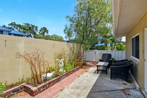 Condominio en venta en Saint Petersburg, Florida, 2 dormitorios, 91.04 m2 № 1717467 - foto 27
