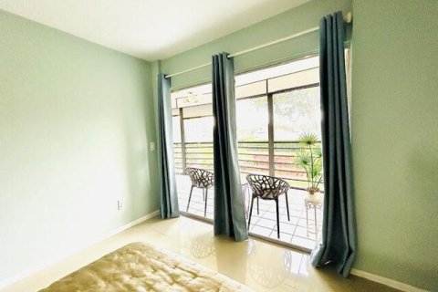 Condo in Boca Raton, Florida, 2 bedrooms № 2146154 - photo 12
