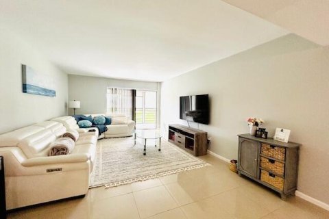 Condo in Boca Raton, Florida, 2 bedrooms № 2146154 - photo 4