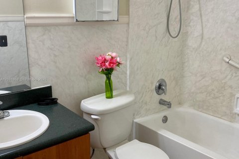 Copropriété à louer à Oakland Park, Floride: 2 chambres, 69.68 m2 № 2183259 - photo 4