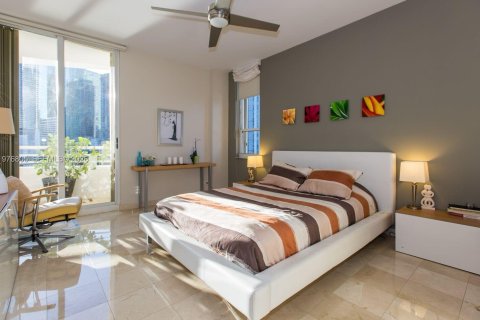 Condo in Miami, Florida, 2 bedrooms  № 2040586 - photo 9