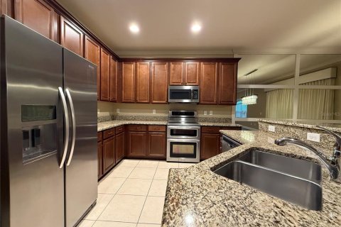 Touwnhouse à louer à Orlando, Floride: 4 chambres, 191.29 m2 № 2425302 - photo 7