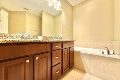 Touwnhouse à louer à Orlando, Floride: 4 chambres, 191.29 m2 № 2425302 - photo 29