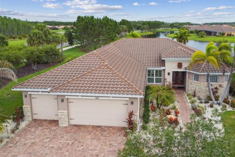 House in Kissimmee, Florida 3 bedrooms, 258.36 sq.m. № 1769713 - photo 1