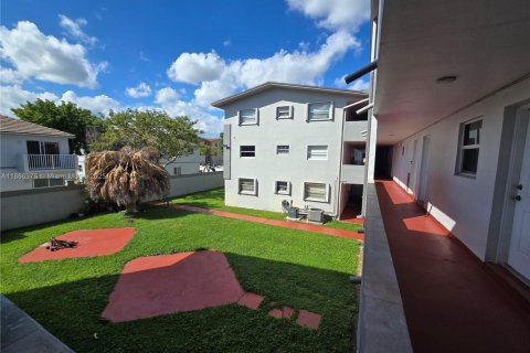 Appartement à louer à Hialeah Gardens, Floride: 2 chambres, 75.9 m2 № 1941590 - photo 29