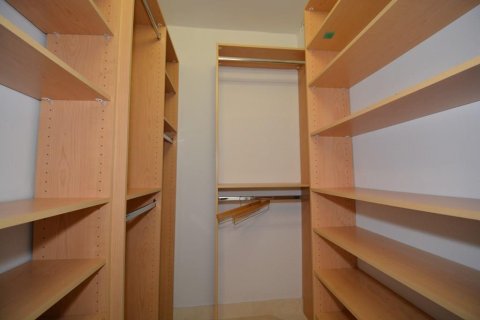 Condo in Fort Lauderdale, Florida, 2 bedrooms № 1172529 - photo 1