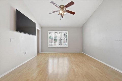 Touwnhouse à louer à Orlando, Floride: 2 chambres, 97.83 m2 № 2411517 - photo 18