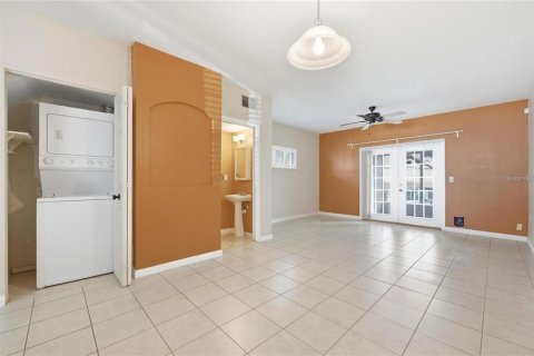Touwnhouse à louer à Orlando, Floride: 2 chambres, 97.83 m2 № 2411517 - photo 8