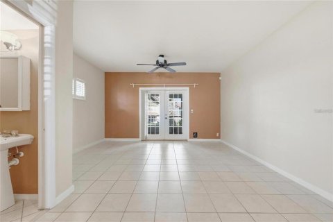 Touwnhouse à louer à Orlando, Floride: 2 chambres, 97.83 m2 № 2411517 - photo 9